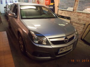 opel astra - szyba pęknięta